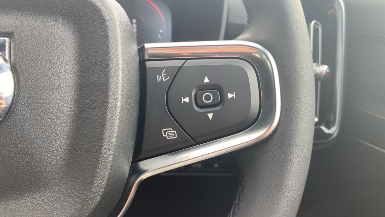 Volvo Xc40 1.5 T4 Recharge PHEV Plus Dark 5dr Auto Estate